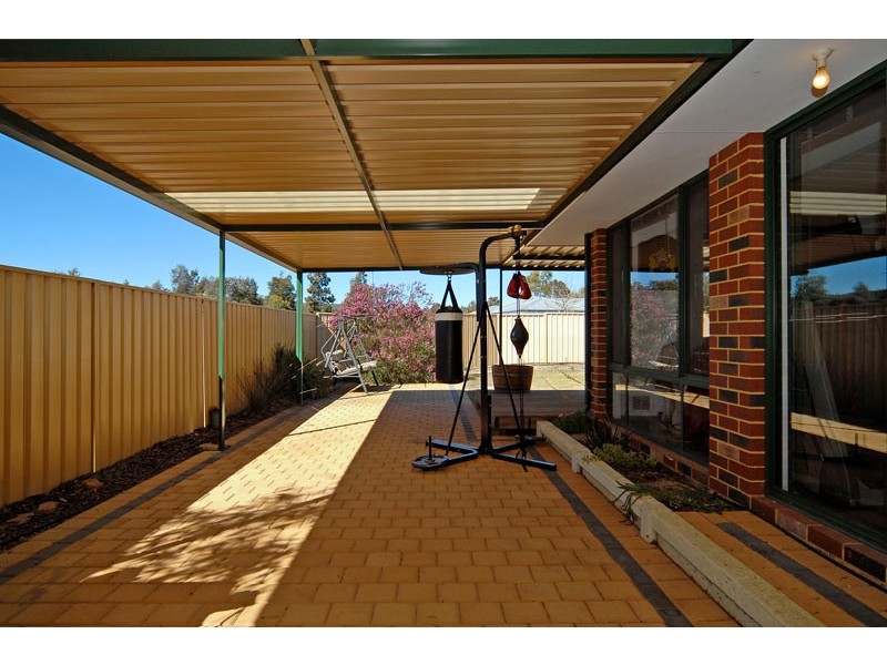 121 Dongara Circle, Jane Brook WA 6056