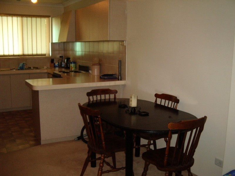 4/7 Park Road, Midvale WA 6056