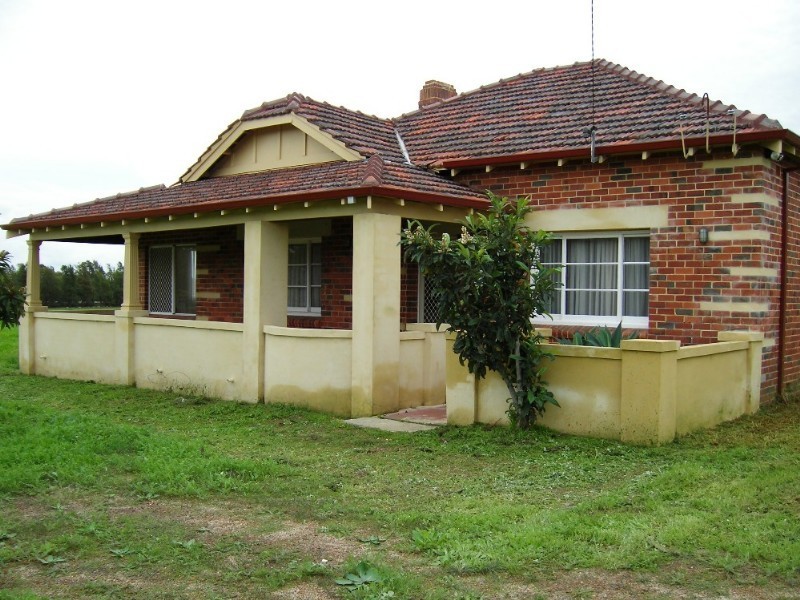 209 Haddrill Road, Baskerville WA 6056