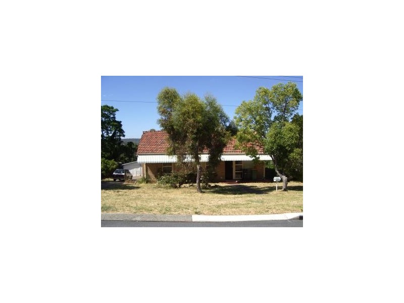 42 Tunnel Road, Swan View WA 6056