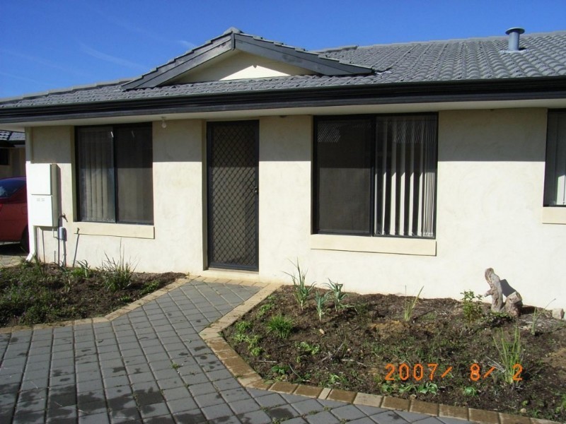 3/12 Mathoura Street, Midland WA 6056