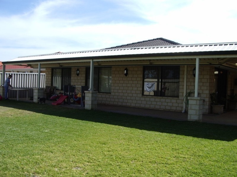 27 Bildjar Close, South Guildford WA 6055