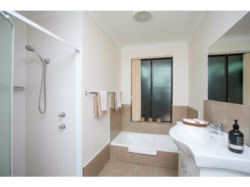 26 Astroloma Place, Koongamia WA 6056