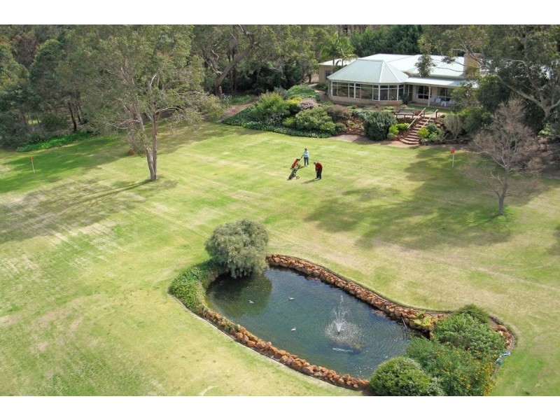 39 Lakeview Drive, Gidgegannup WA 6083