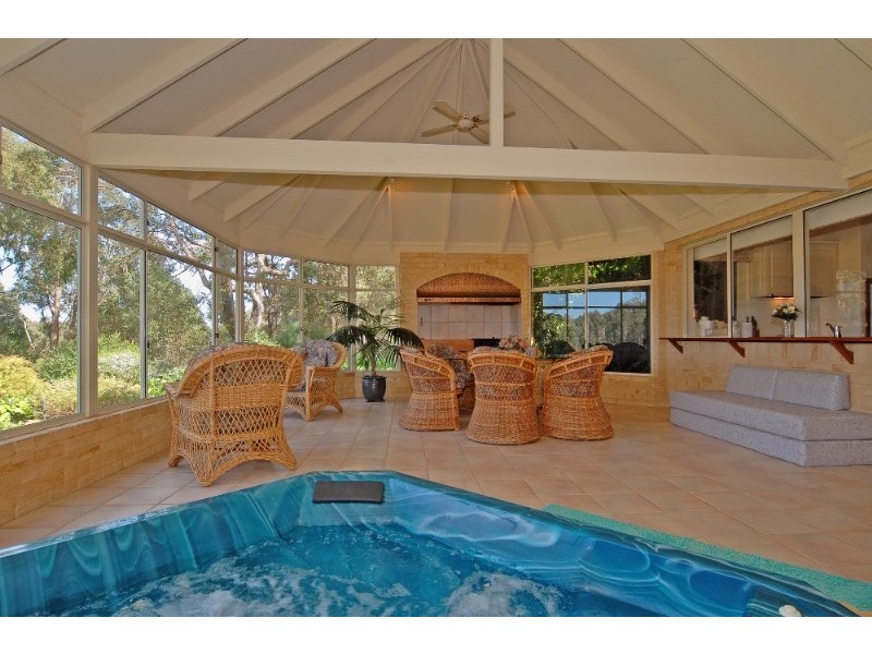 39 Lakeview Drive, Gidgegannup WA 6083