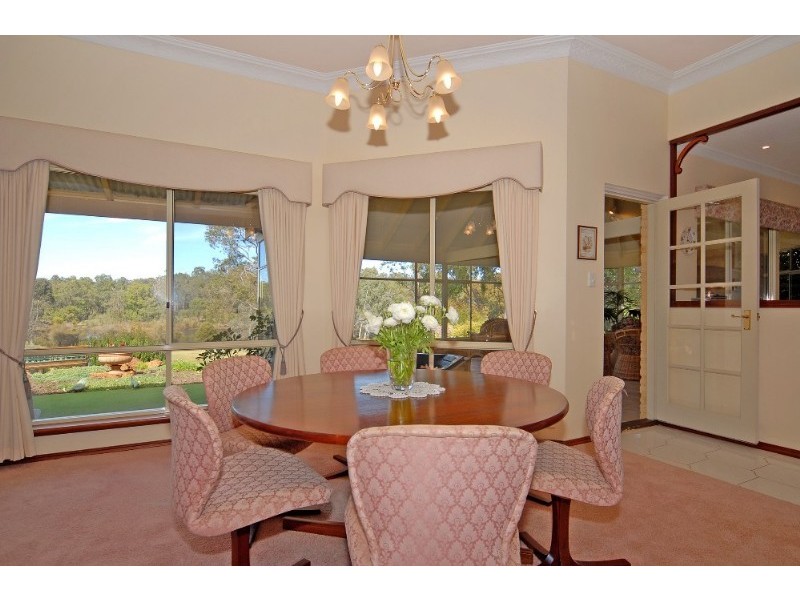 39 Lakeview Drive, Gidgegannup WA 6083