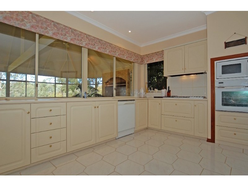 39 Lakeview Drive, Gidgegannup WA 6083