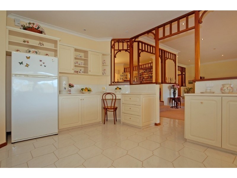 39 Lakeview Drive, Gidgegannup WA 6083