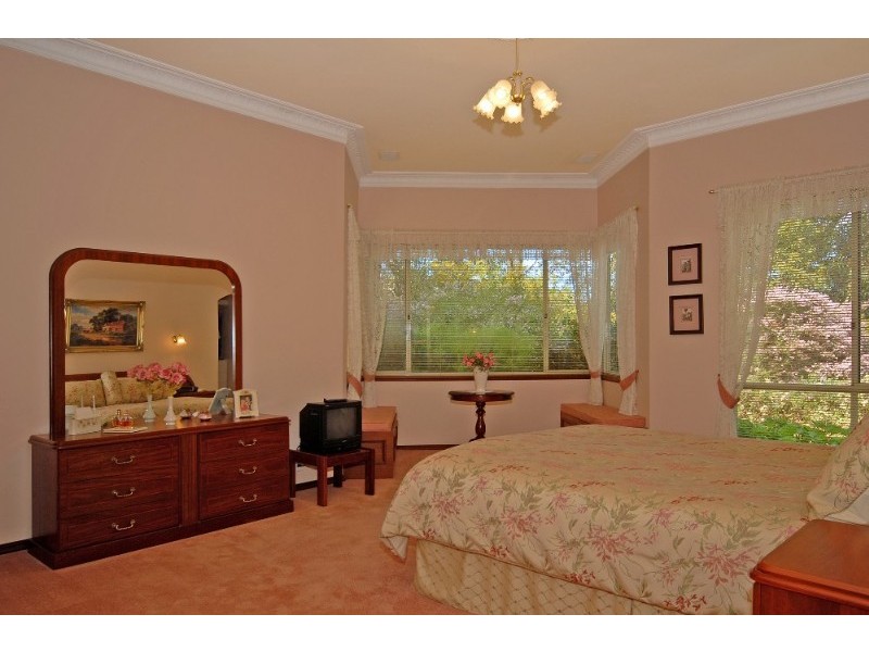 39 Lakeview Drive, Gidgegannup WA 6083