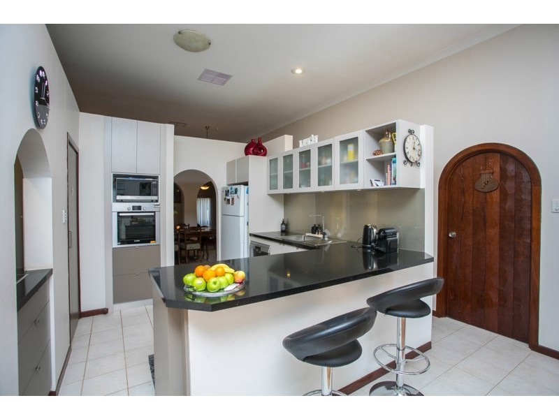 1945 Pechey Road, Swan View WA 6056