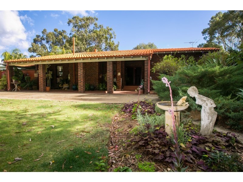 1945 Pechey Road, Swan View WA 6056