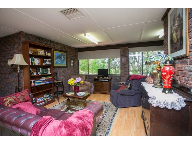 1945 Pechey Road, Swan View WA 6056