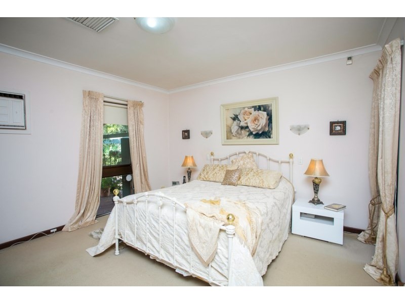 1945 Pechey Road, Swan View WA 6056