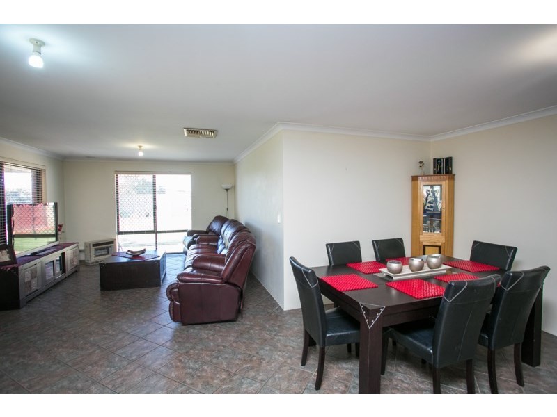 19 Alsace Avenue, Caversham WA 6055