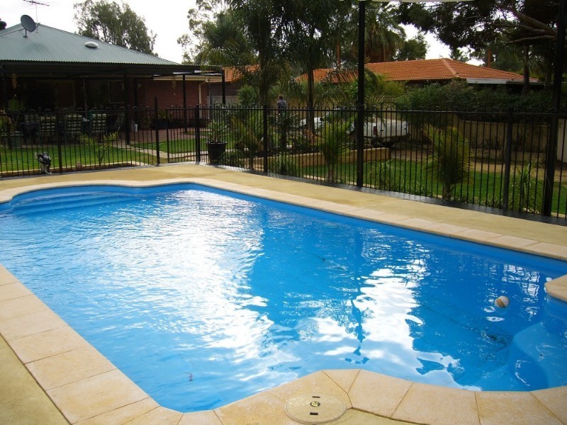 22 Tomlin Street, West Swan WA 6055