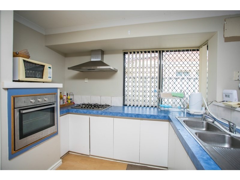 4 Love Street, Cloverdale WA 6105