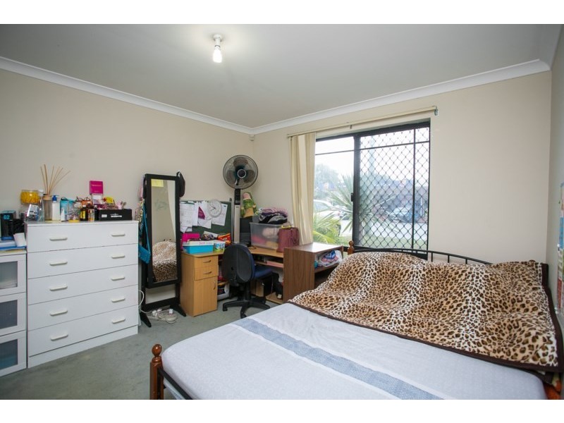 4 Love Street, Cloverdale WA 6105