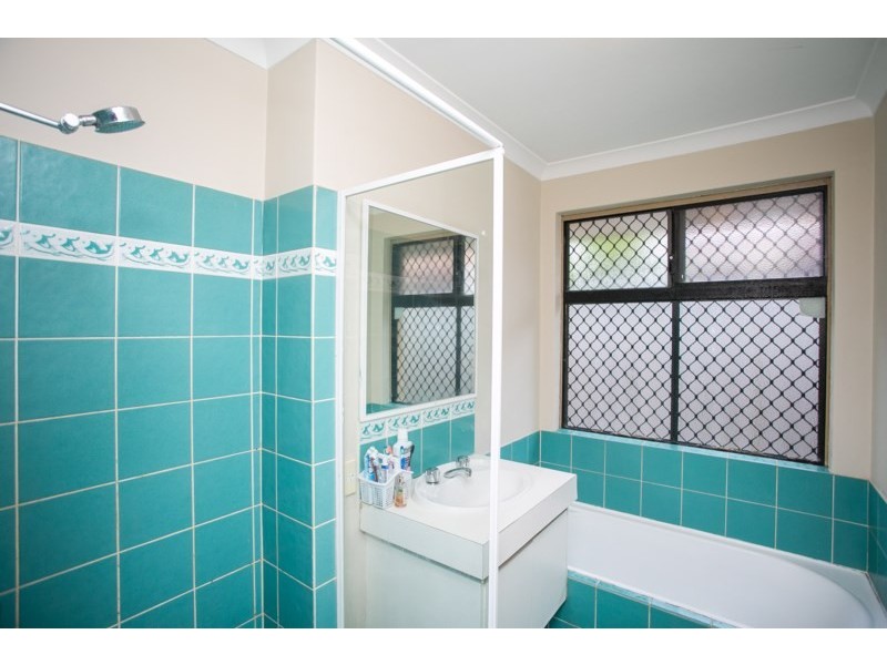 4 Love Street, Cloverdale WA 6105