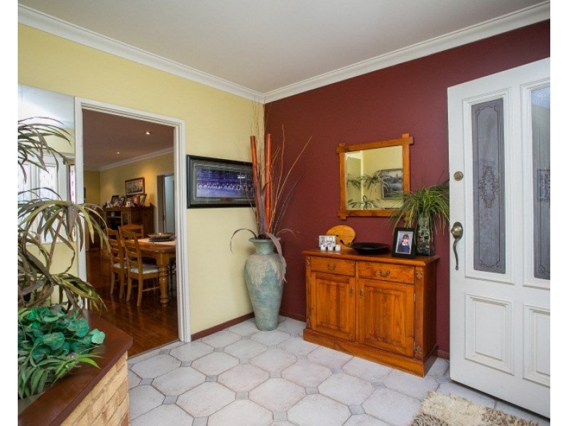 3 Sumreal Close, Swan View WA 6056