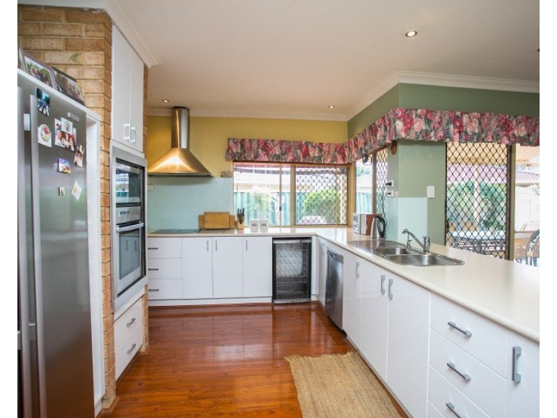 3 Sumreal Close, Swan View WA 6056