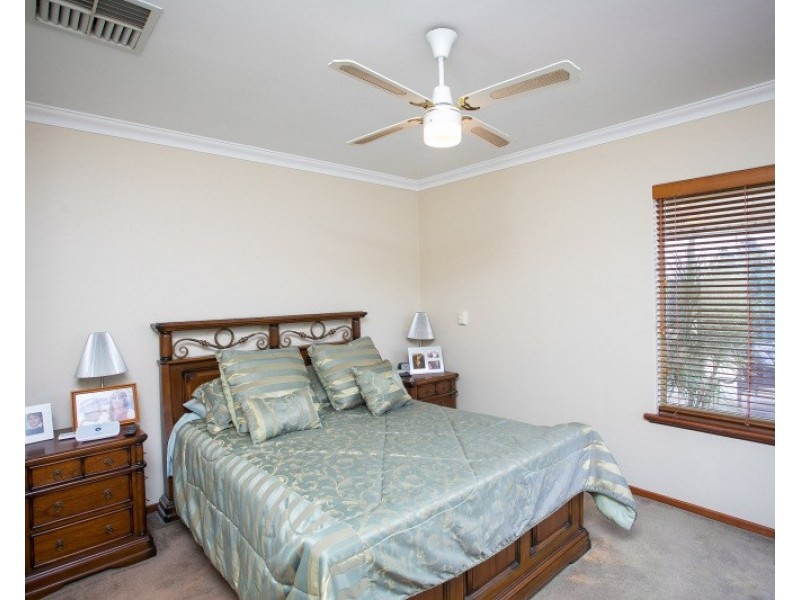 3 Sumreal Close, Swan View WA 6056