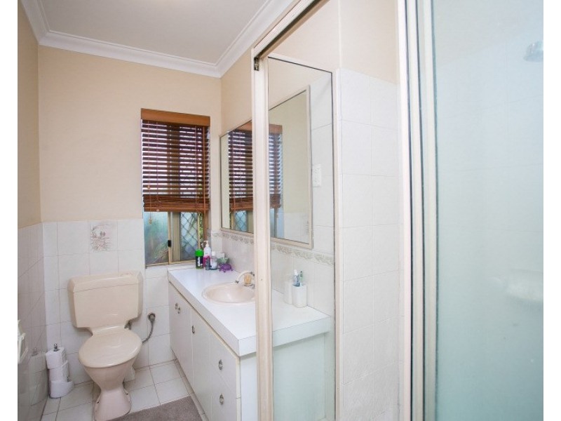 3 Sumreal Close, Swan View WA 6056