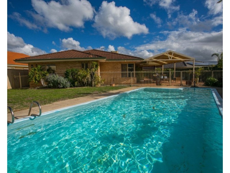 3 Sumreal Close, Swan View WA 6056