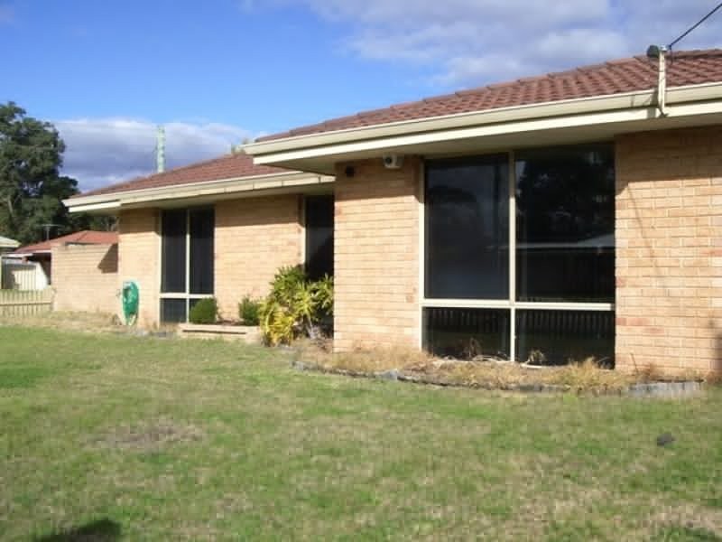 28 Bluegum Place, Midvale WA 6056