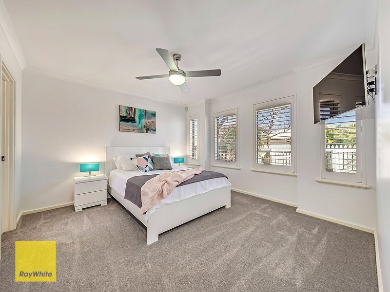 16 Parkfarm Drive, South Guildford WA 6055