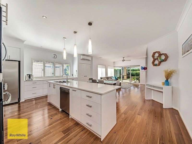 16 Parkfarm Drive, South Guildford WA 6055