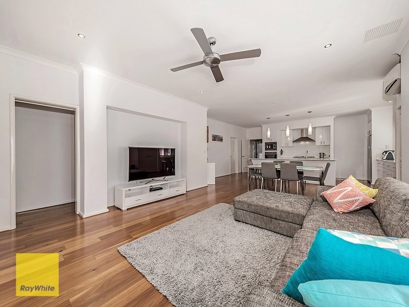 16 Parkfarm Drive, South Guildford WA 6055