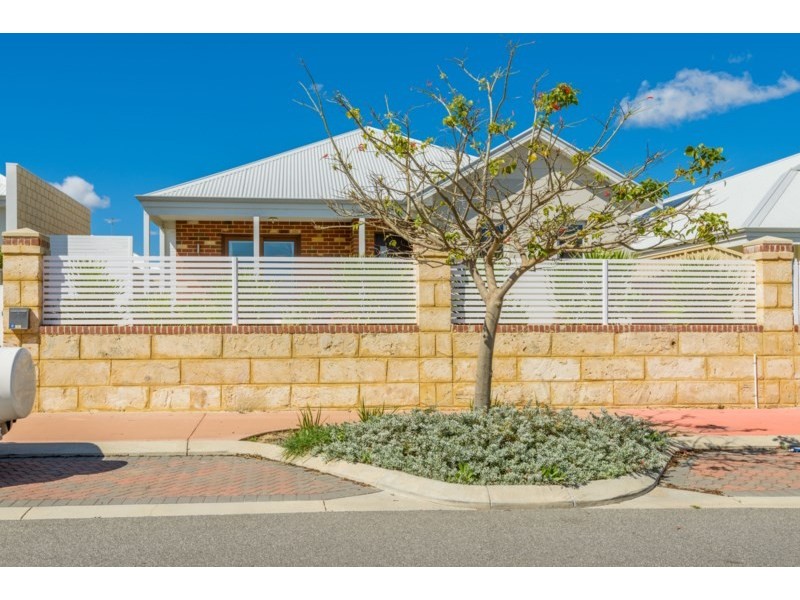 26 Pexton Drive, South Guildford WA 6055