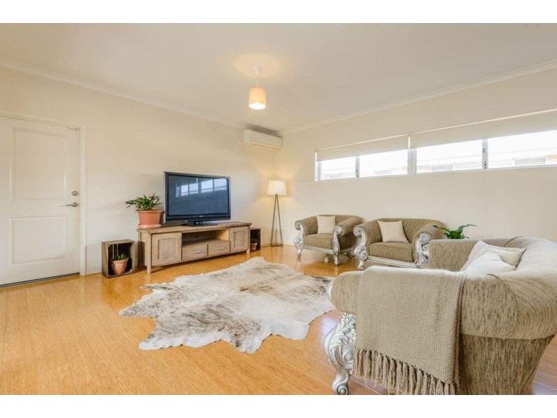 26 Pexton Drive, South Guildford WA 6055