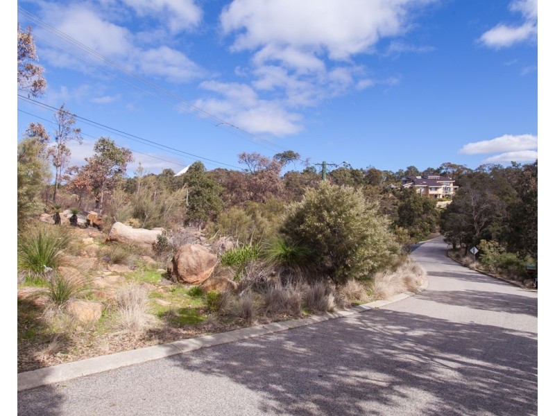 2 Hillway, Swan View WA 6056