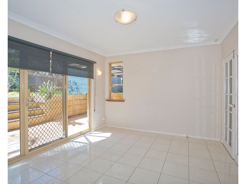 9 Stirling Close, Swan View WA 6056
