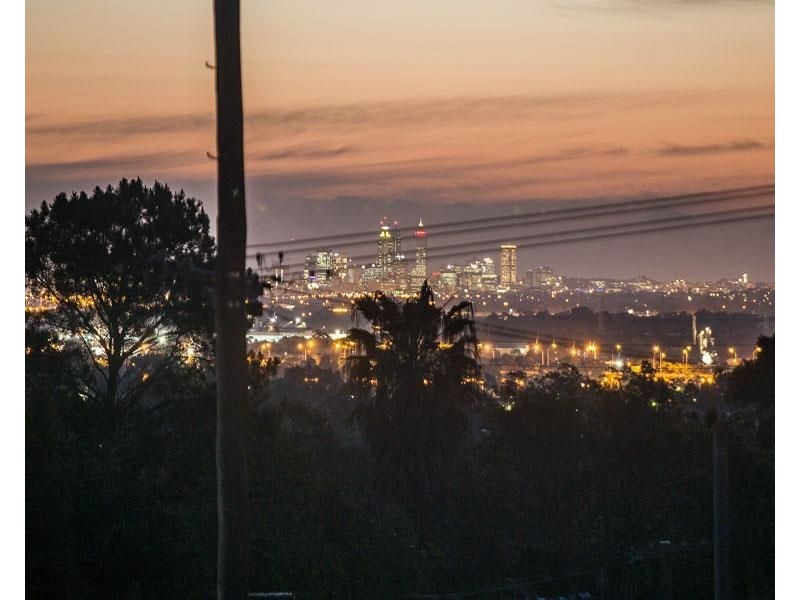 9 Stirling Close, Swan View WA 6056