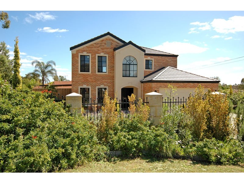 1 Woolowra Road, Greenmount WA 6056