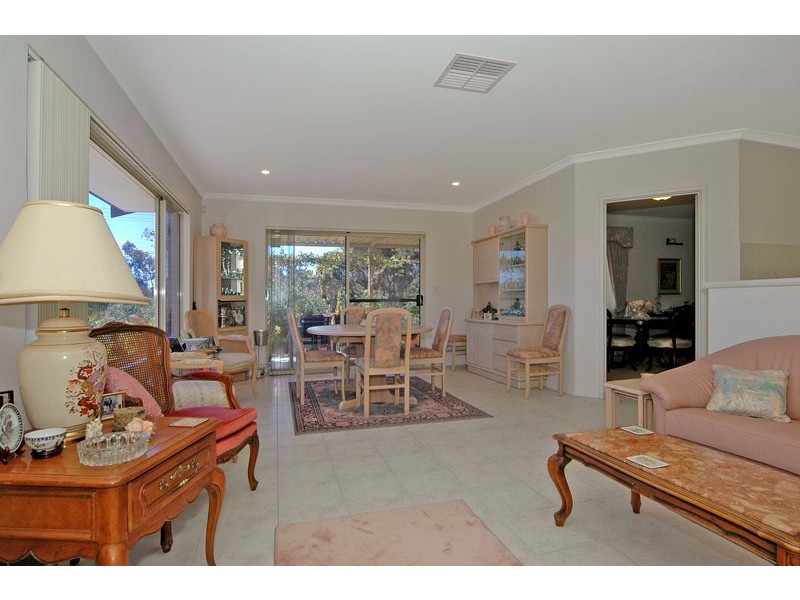 1 Woolowra Road, Greenmount WA 6056