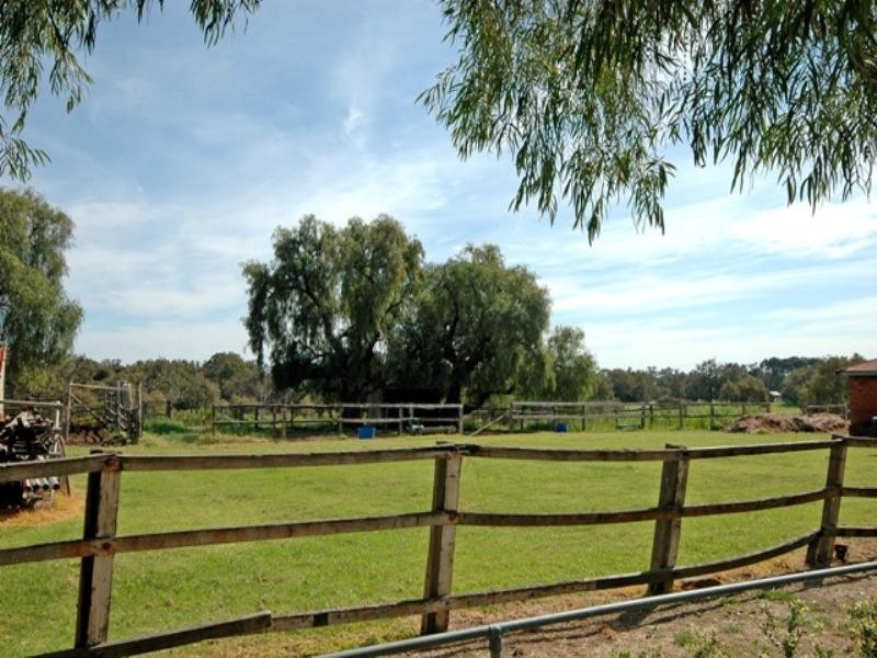 100 Terrace Road, Guildford WA 6055