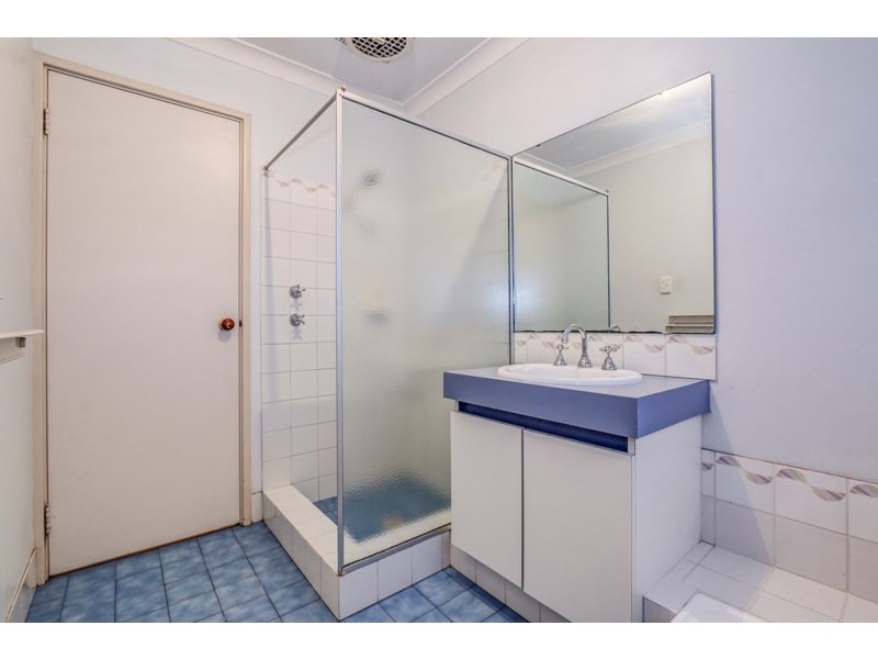 32 Christowe Drive, Swan View WA 6056