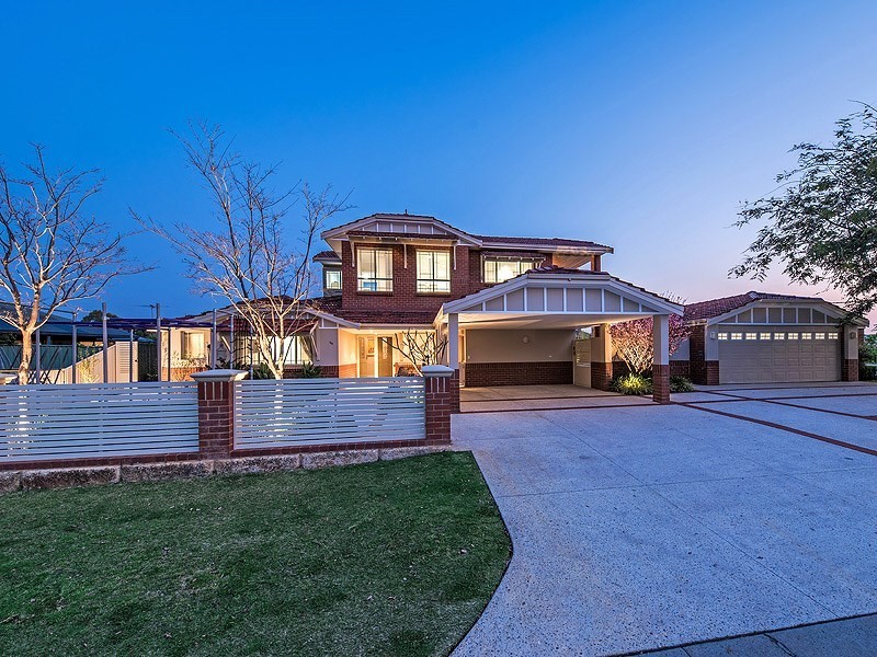 34 River Bank Boulevard, South Guildford WA 6055