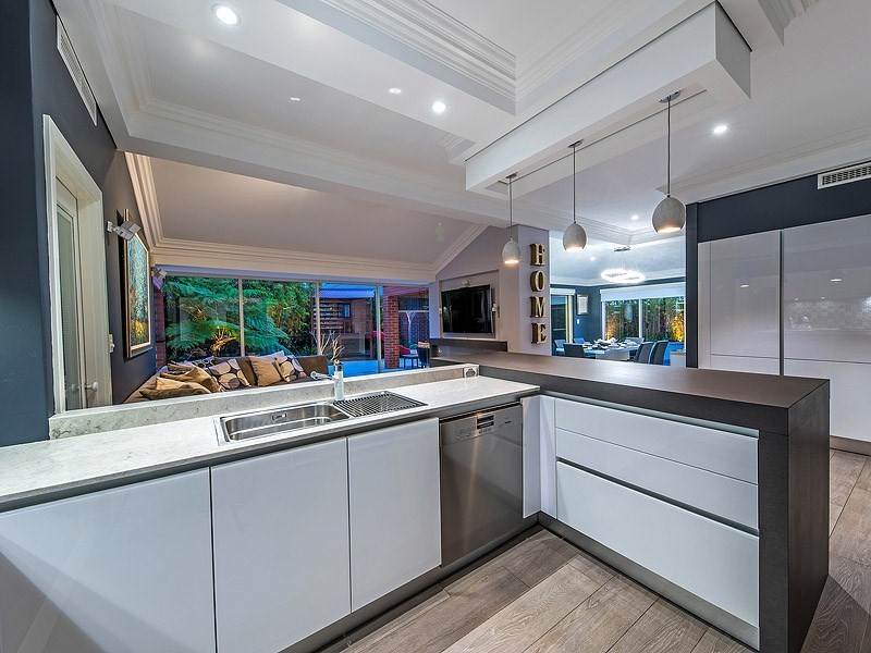 34 River Bank Boulevard, South Guildford WA 6055