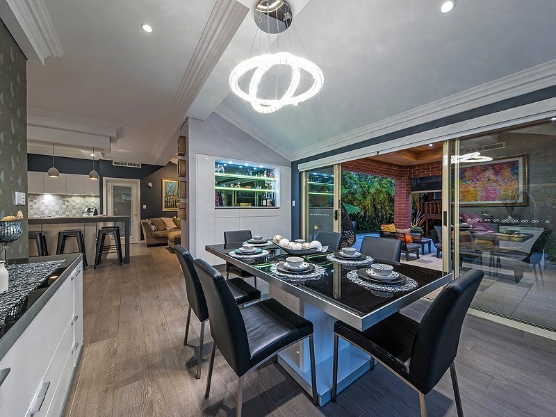 34 River Bank Boulevard, South Guildford WA 6055