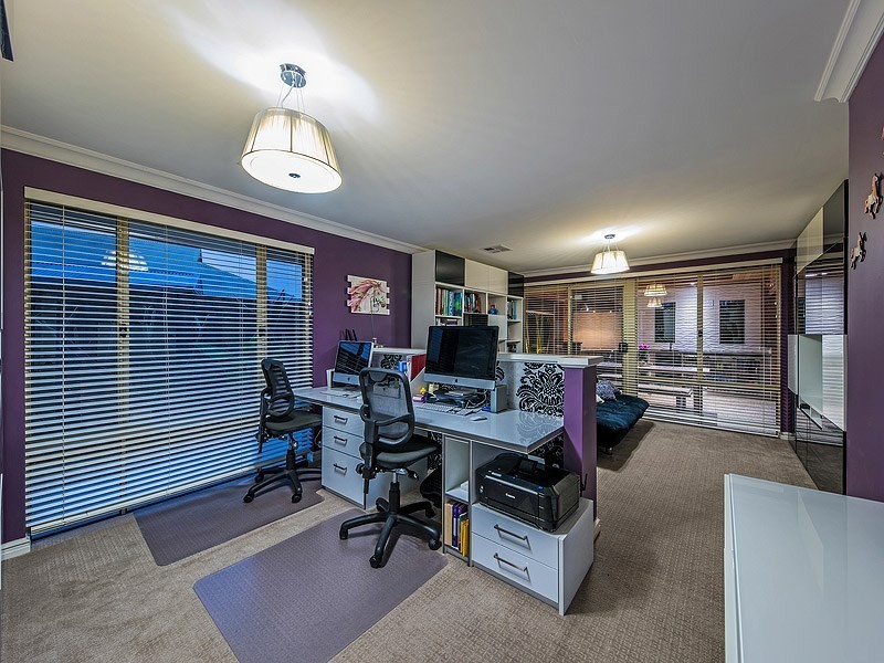 34 River Bank Boulevard, South Guildford WA 6055