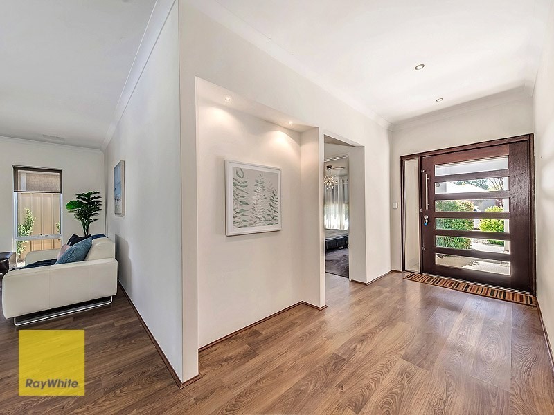 17 Laverstock Street, South Guildford WA 6055