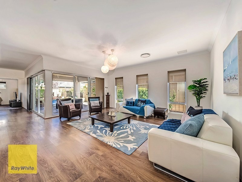 17 Laverstock Street, South Guildford WA 6055