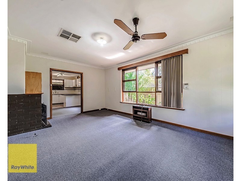 32 Marloo Road, Greenmount WA 6056