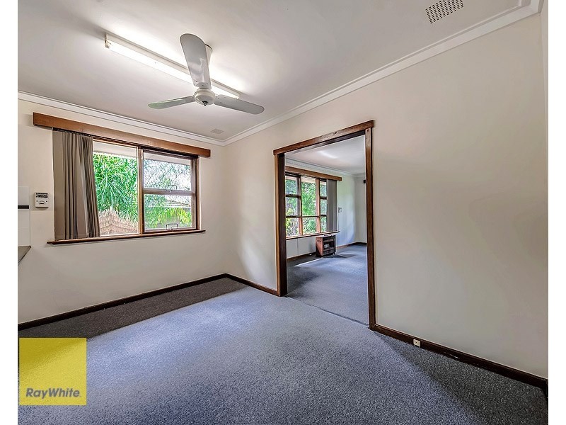 32 Marloo Road, Greenmount WA 6056