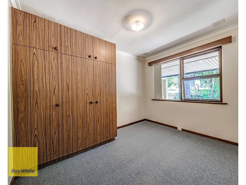 32 Marloo Road, Greenmount WA 6056