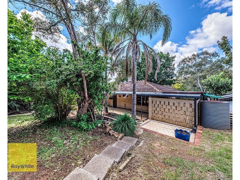 32 Marloo Road, Greenmount WA 6056